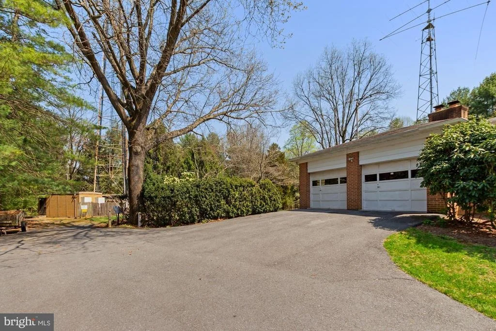 Photo of 17335 DONORA ROAD