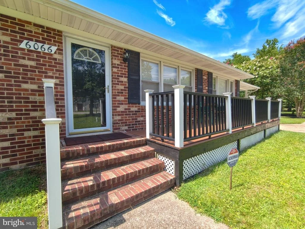 Photo of 6066 SHADY SIDE ROAD