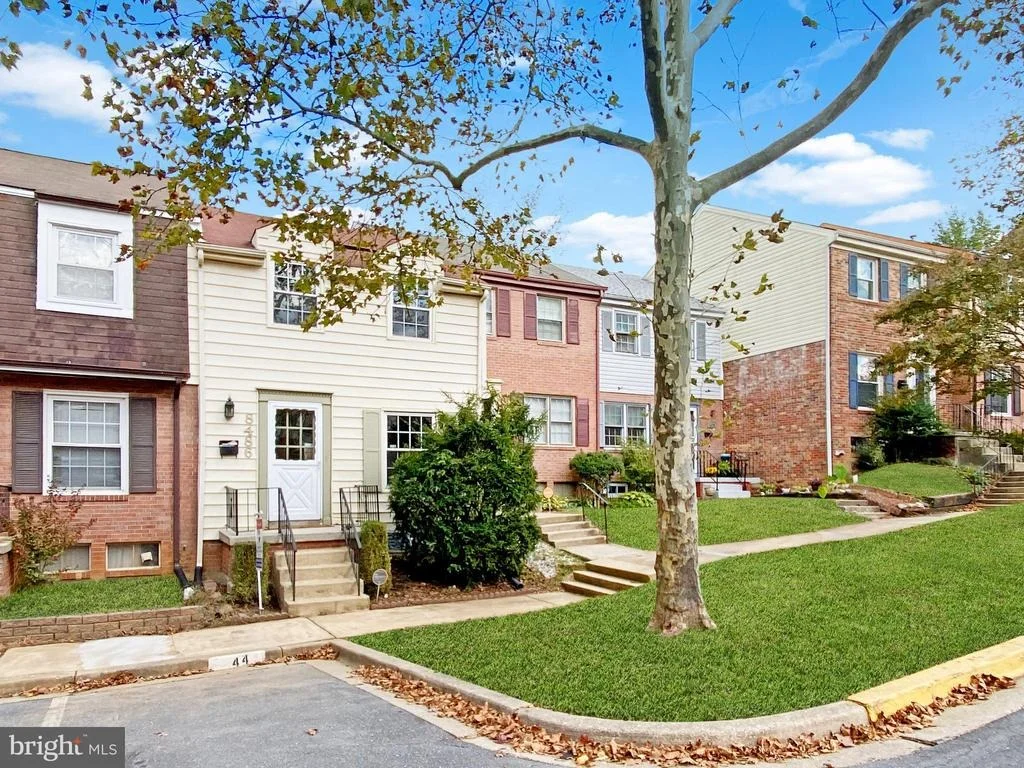 Photo of Unit 2C at 8486 IMPERIAL DRIVE
