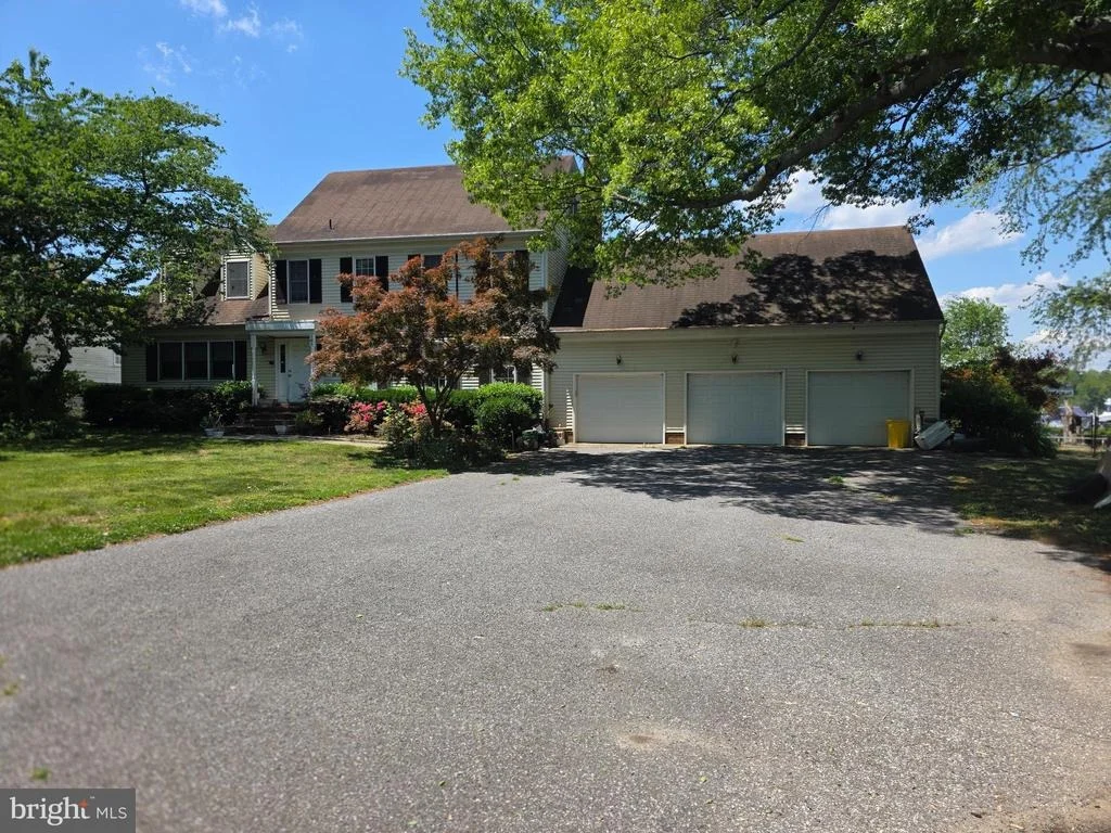 Photo of 145 EDGEWATER DRIVE