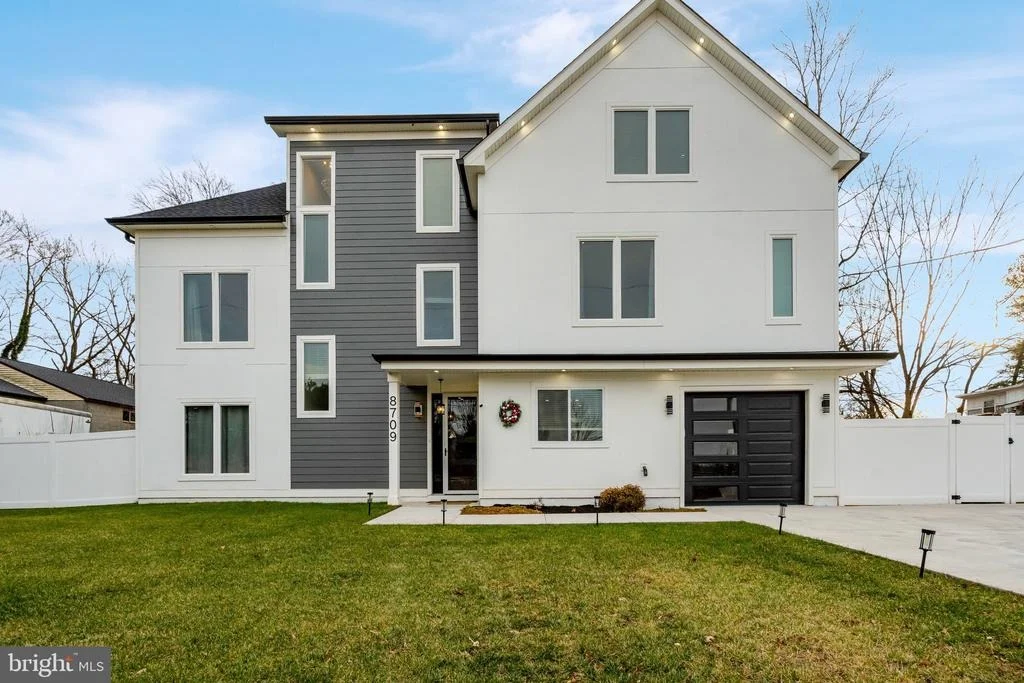 Photo of 8709 YORKSHIRE LANE
