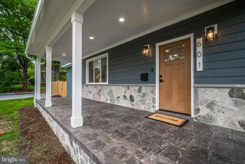 Photo of 601 RAY DRIVE