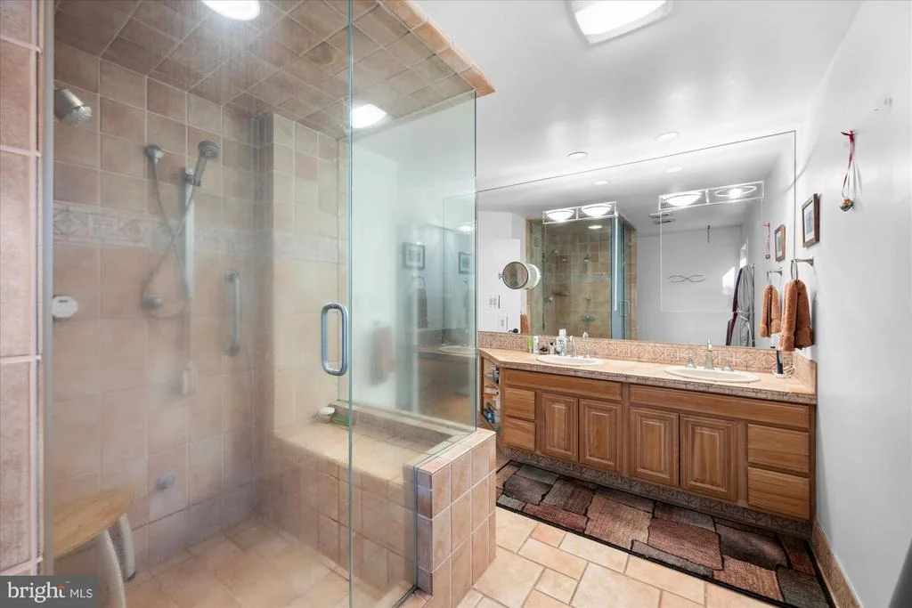 Photo of 6952 DUNCRAIG COURT