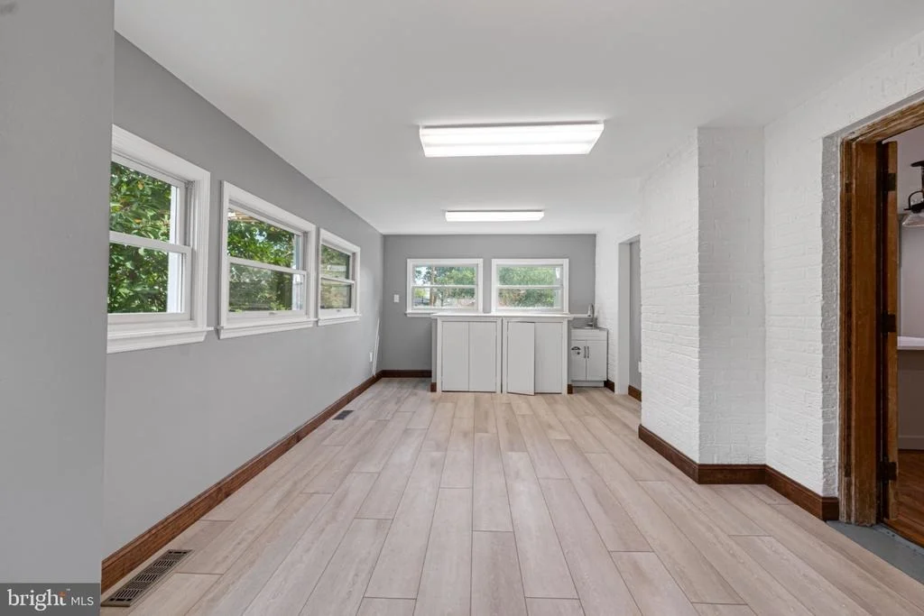 Photo of 1124 45TH PLACE SE