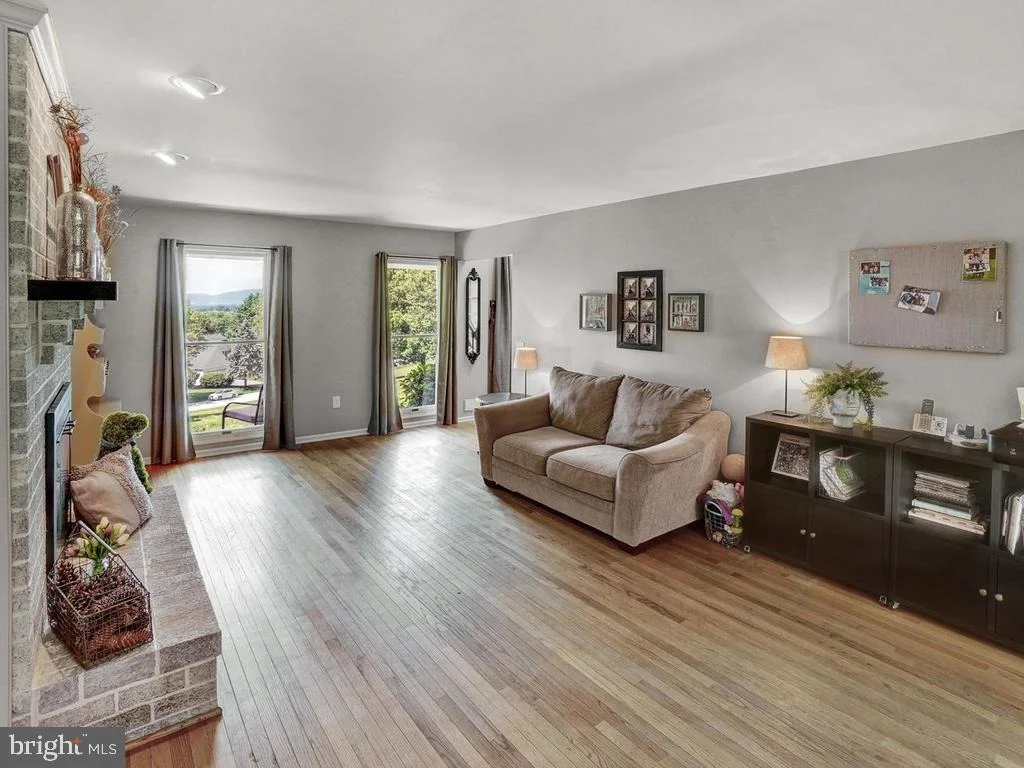 Photo of 4626 FELDSPAR ROAD