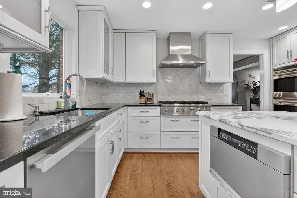 Photo of 1205 SUFFIELD DRIVE