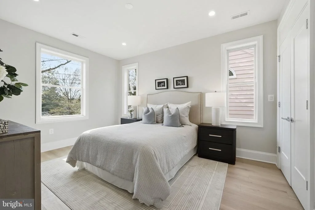 Photo of 5047 MACARTHUR BOULEVARD NW