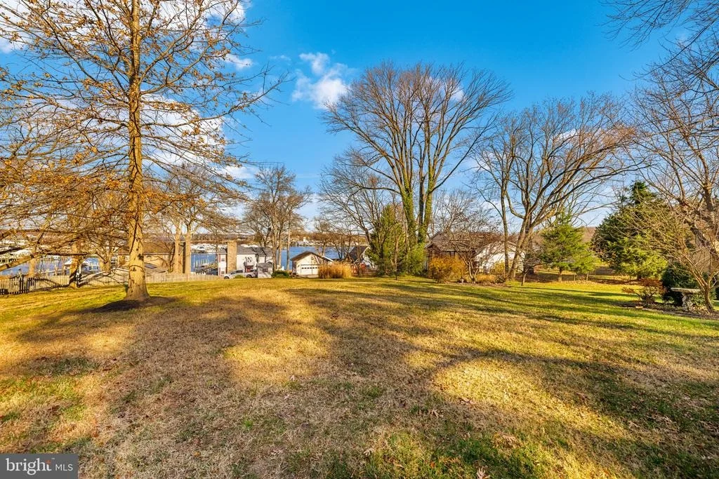 Photo of 1138 MAYO ROAD