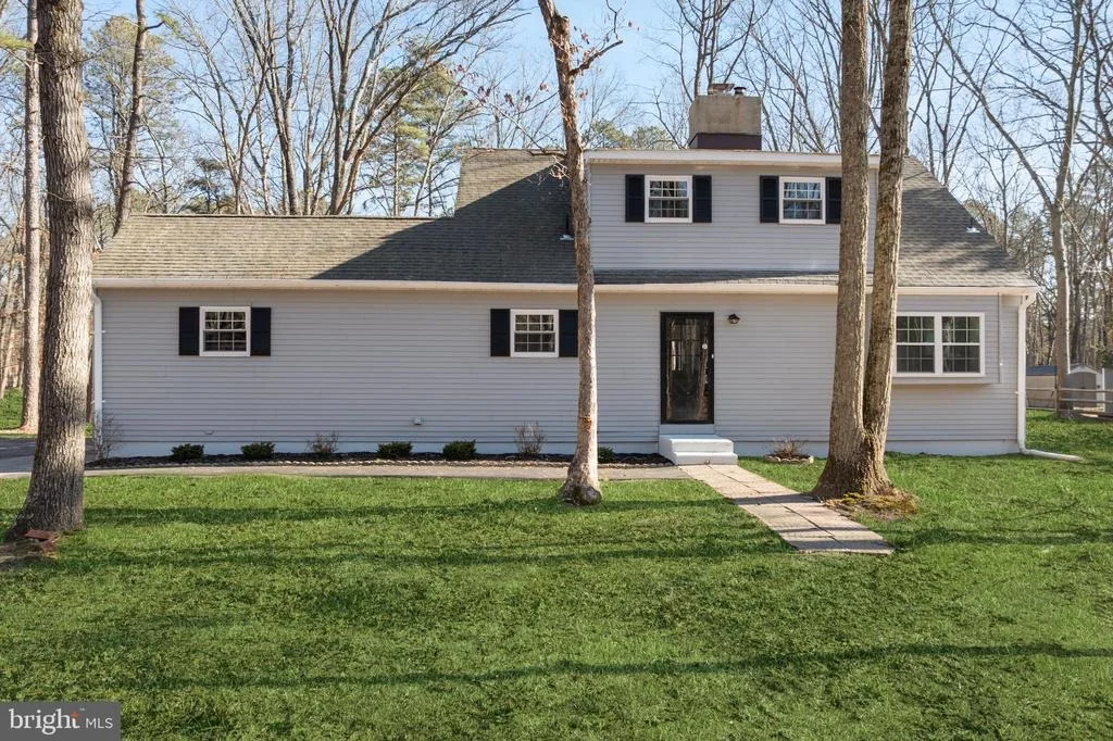 Photo of 221 OAK LANE