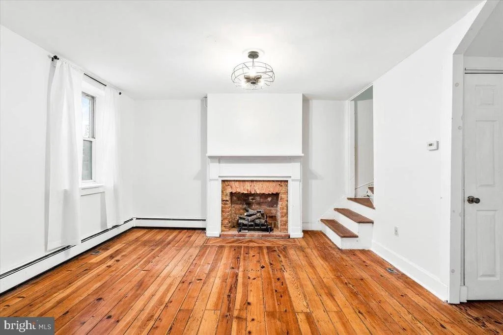 Photo of 129 W 5TH STREET