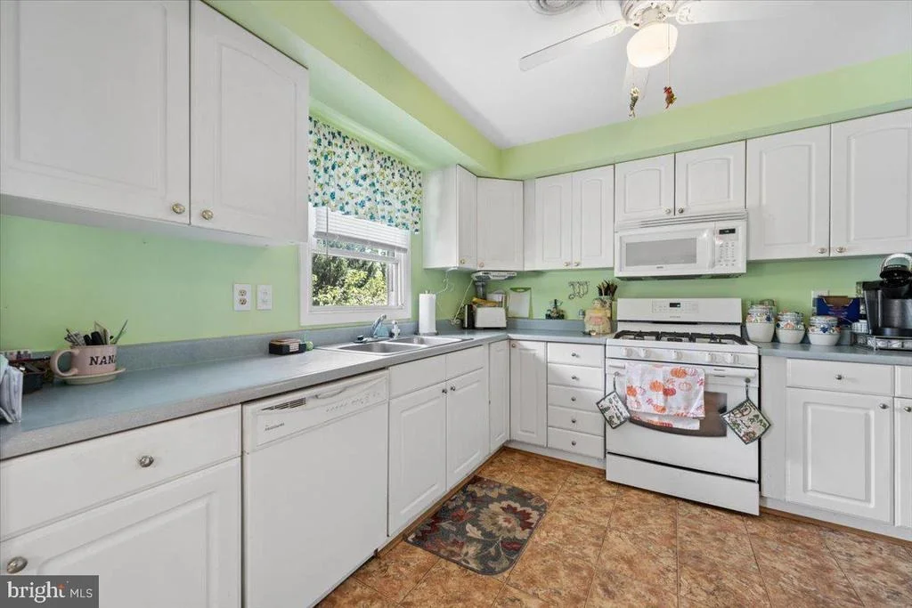 Photo of 5601 CALVERT DRIVE