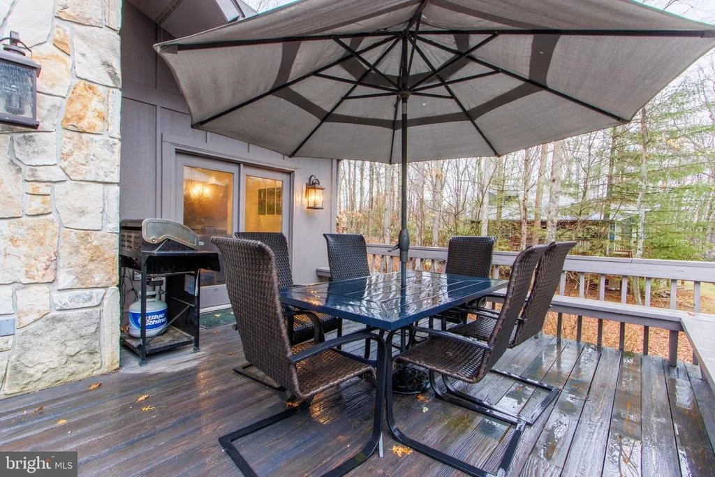 Photo of 925 PINE TREE POINT ROAD