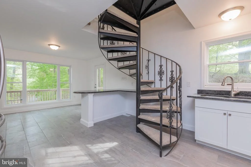 Photo of 2240 GREENVALLEY DRIVE