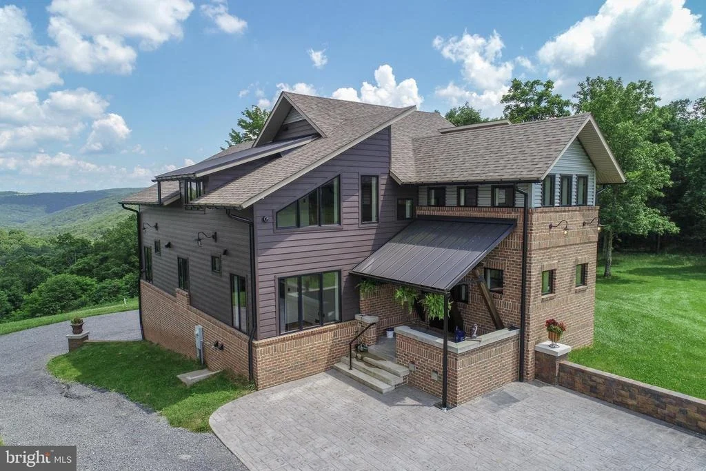 Photo of 415 NAZELROD ROAD