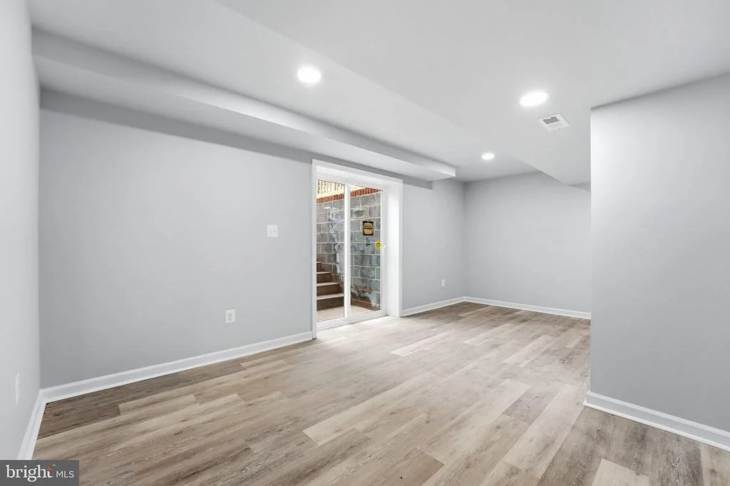 Photo of 984 OAK PARK