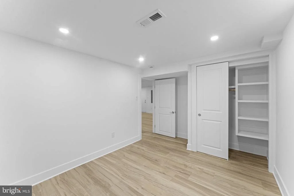 Photo of 305 WINE STREET