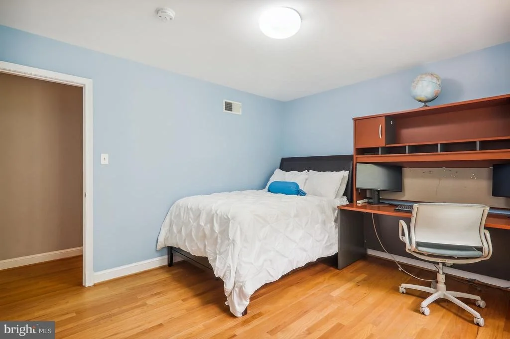 Photo of 8217 WINDSOR VIEW TERRACE