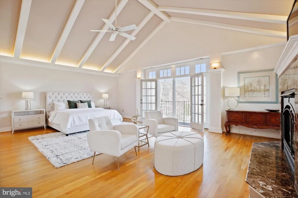 Photo of 4116 BEVERLY ROAD