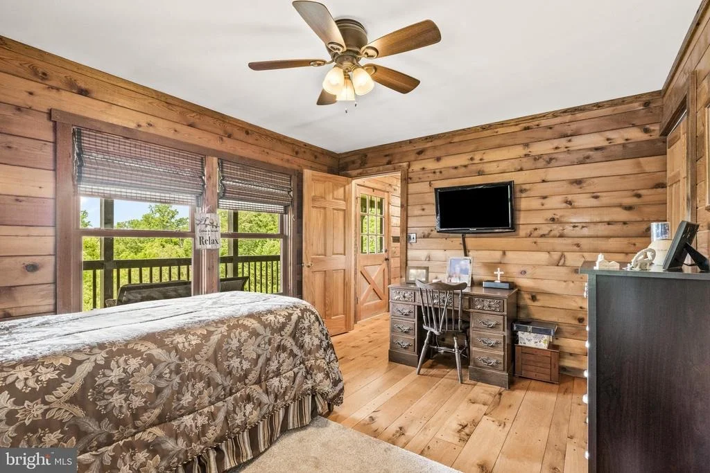 Photo of 9124 HAWBOTTOM ROAD
