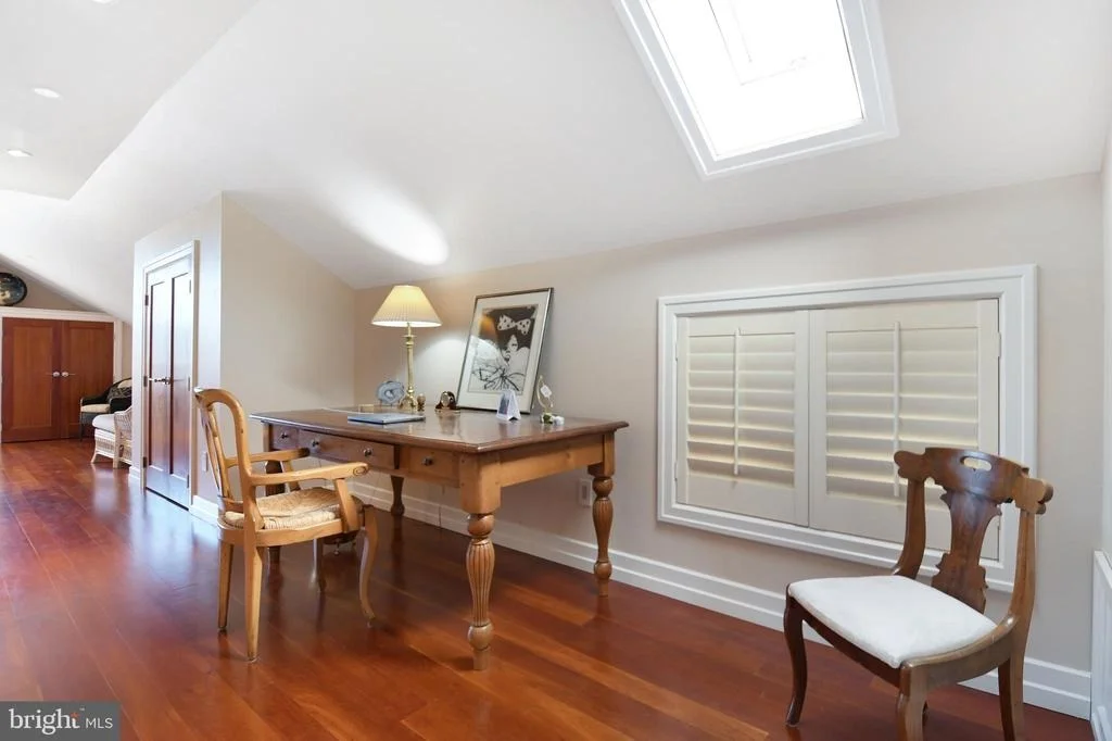 Photo of 1402 THURSTON ROAD