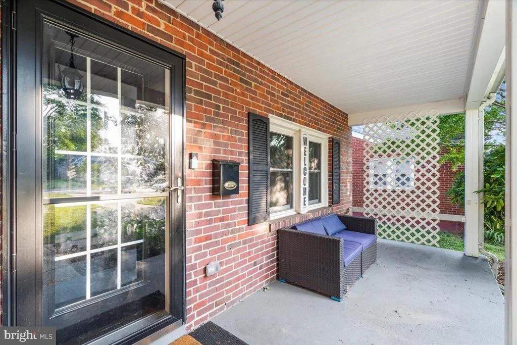 Photo of 604 LEE PLACE