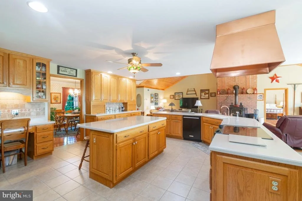 Photo of 613 HANOVER PIKE