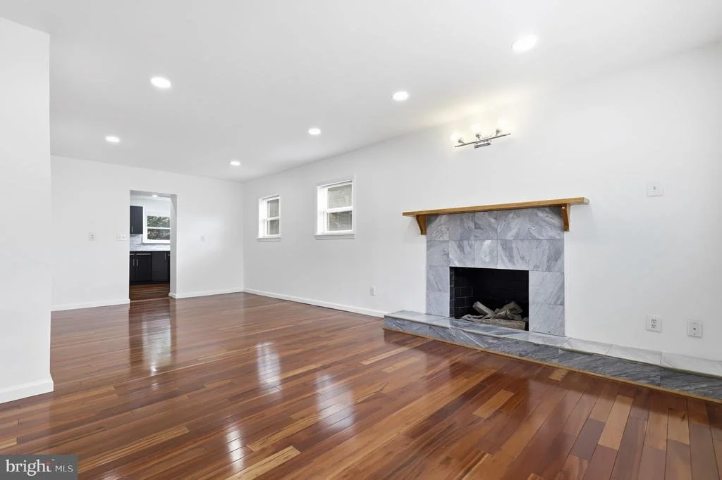 Photo of 1511 CREST ROAD