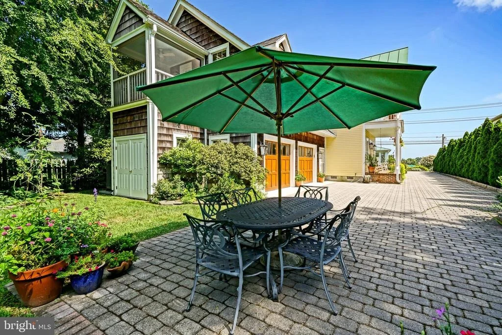 Photo of 558 PILOTTOWN ROAD