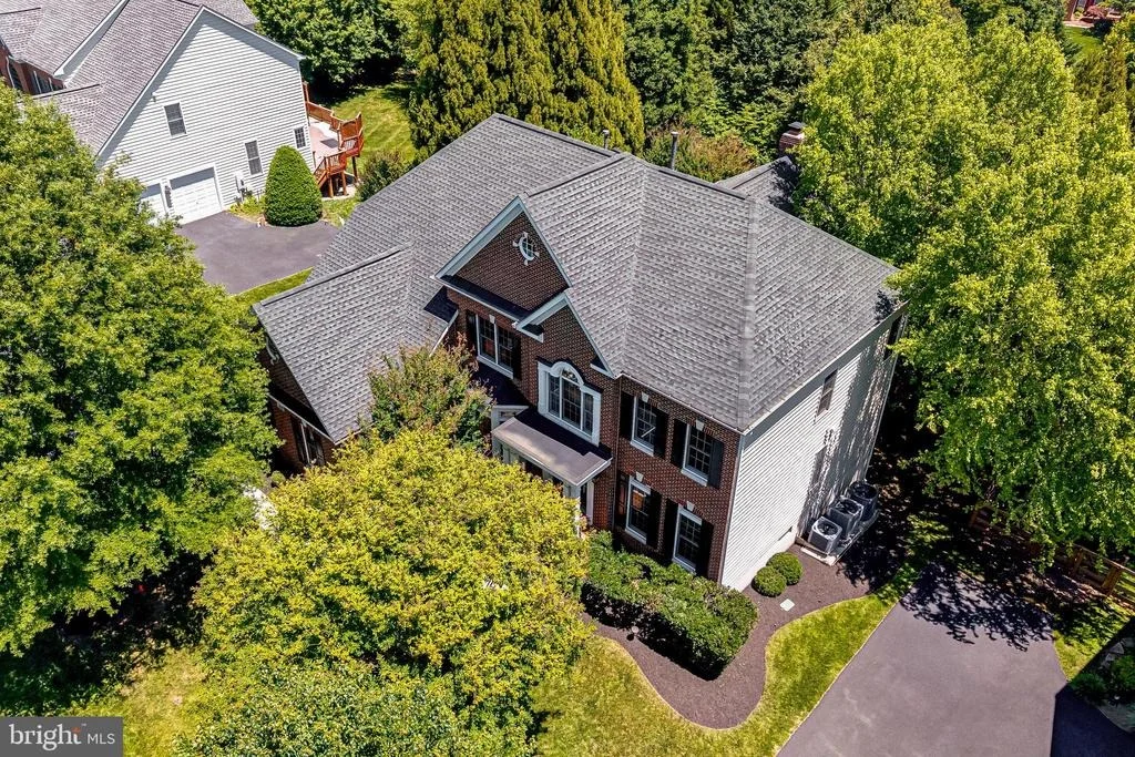 Photo of 24165 SPRING MEADOW CIRCLE