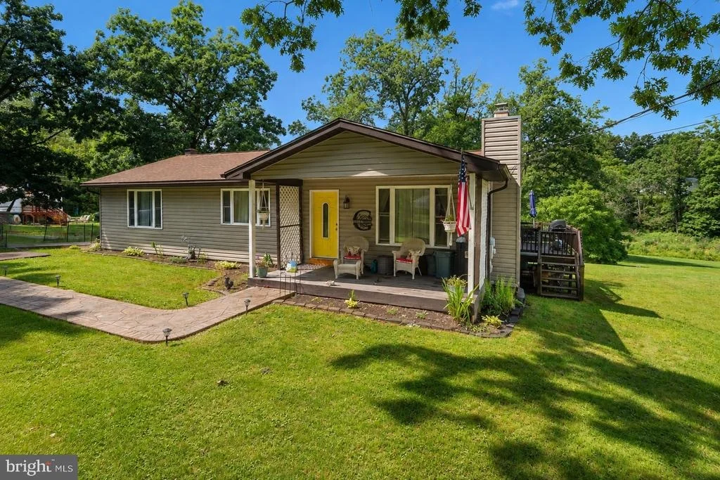 Photo of 104 D STREET