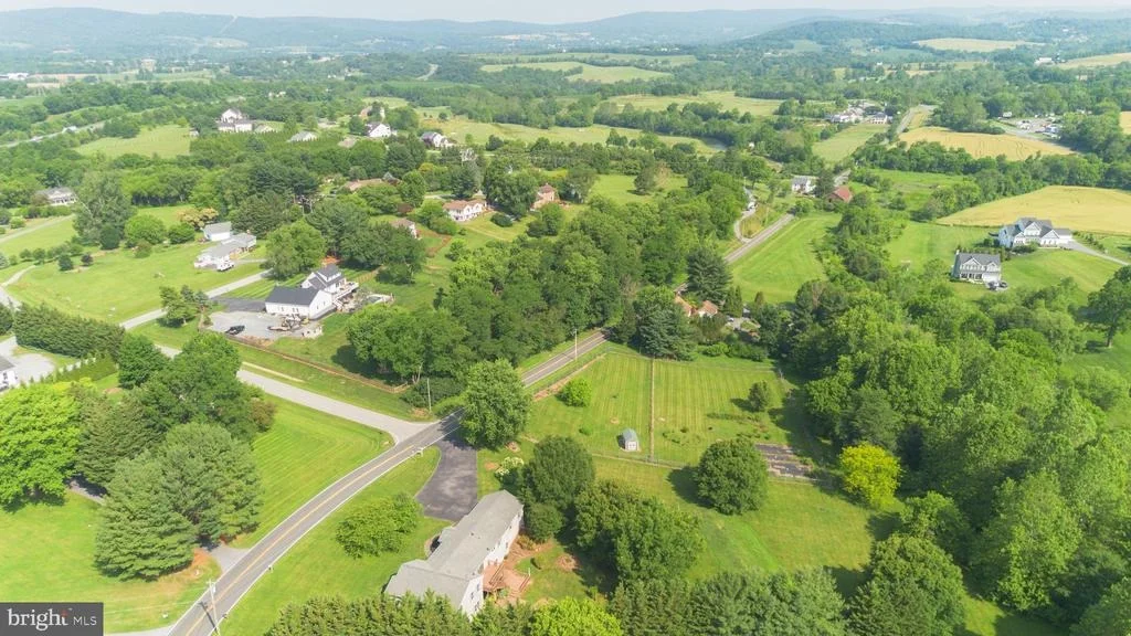 Photo of 8613 HOLLOW ROAD