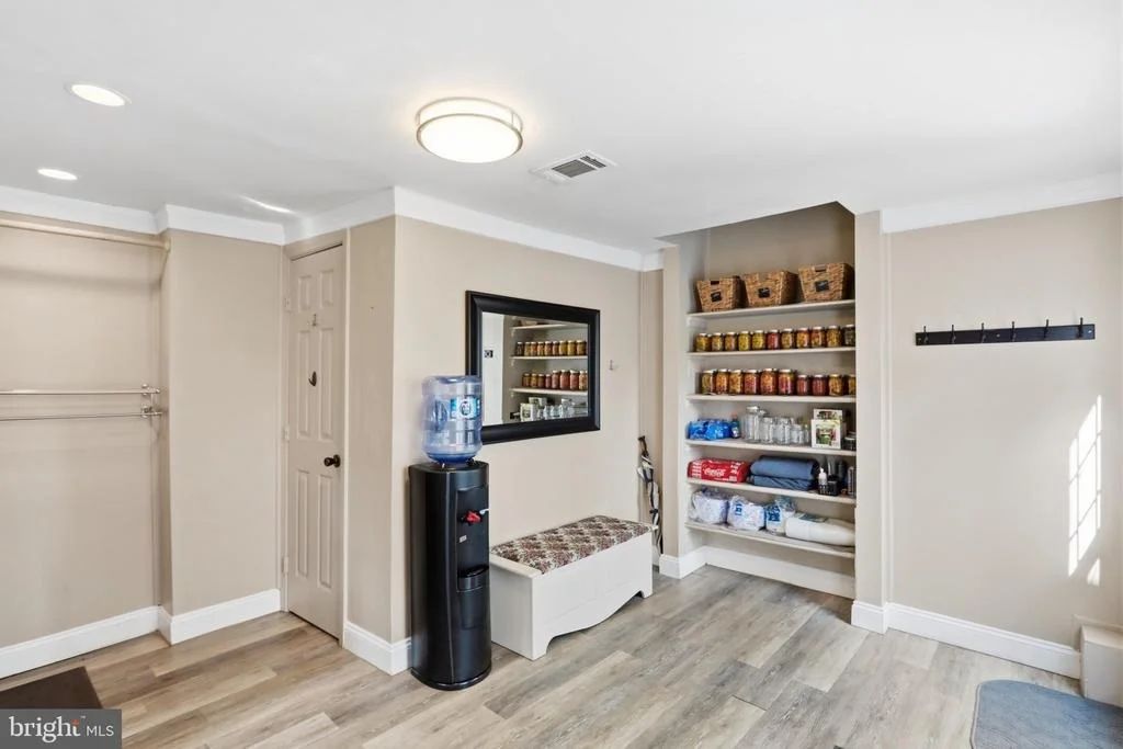Photo of 5921 QUINN ROAD