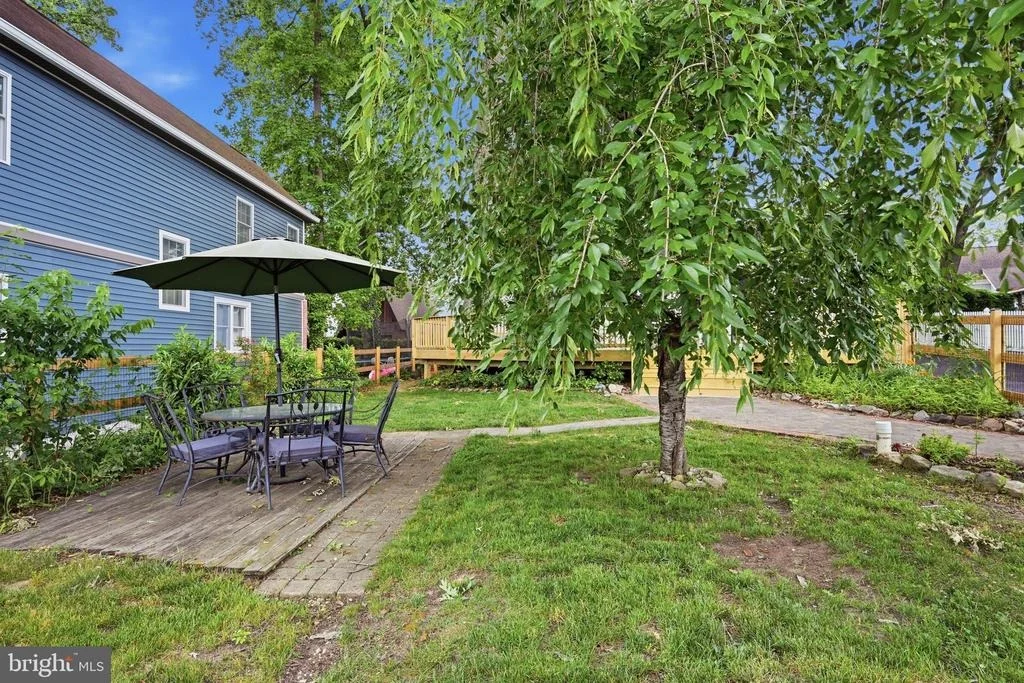 Photo of 1815 GLENARM ROAD