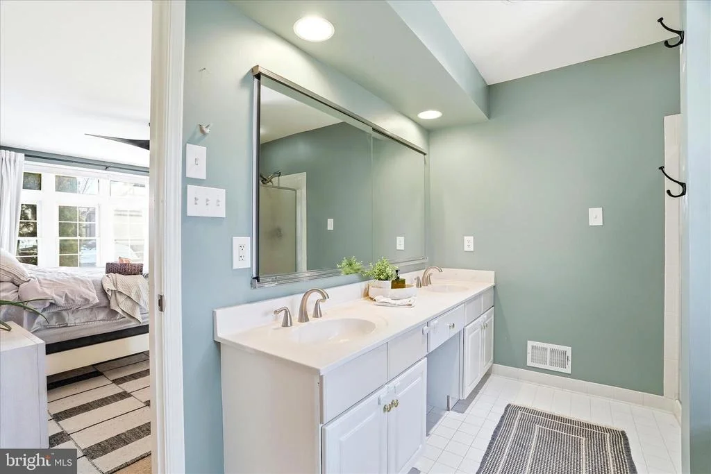 Photo of 2379 BEAR DEN ROAD