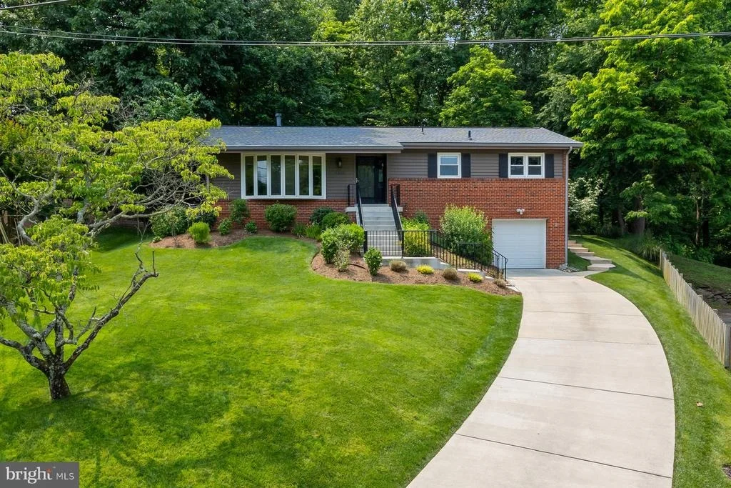Photo of 1316 SARAH DRIVE