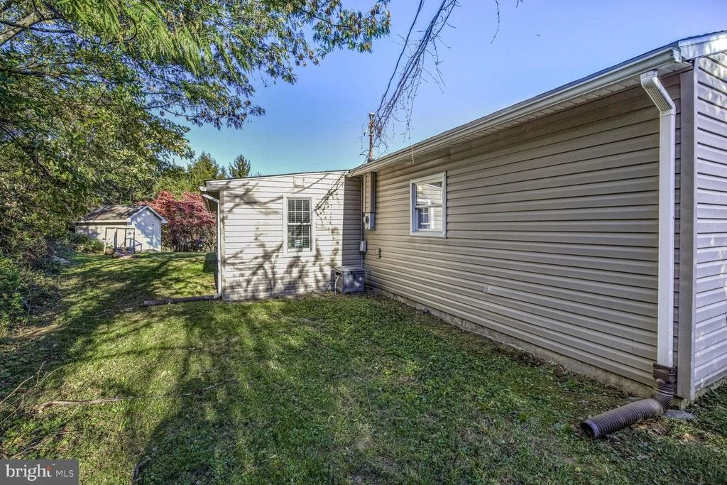 Photo of 6092 QUARTZ CIRCLE