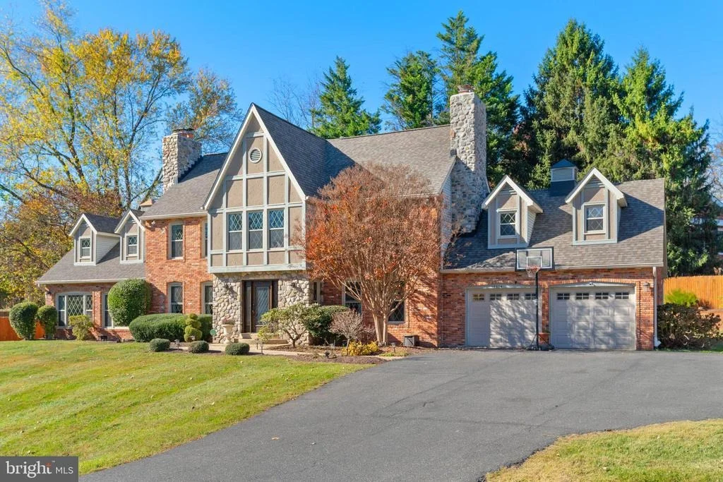 Photo of 15304 WATERGATE ROAD