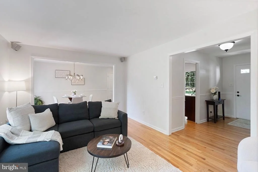 Photo of 9501 WALLINGFORD DRIVE