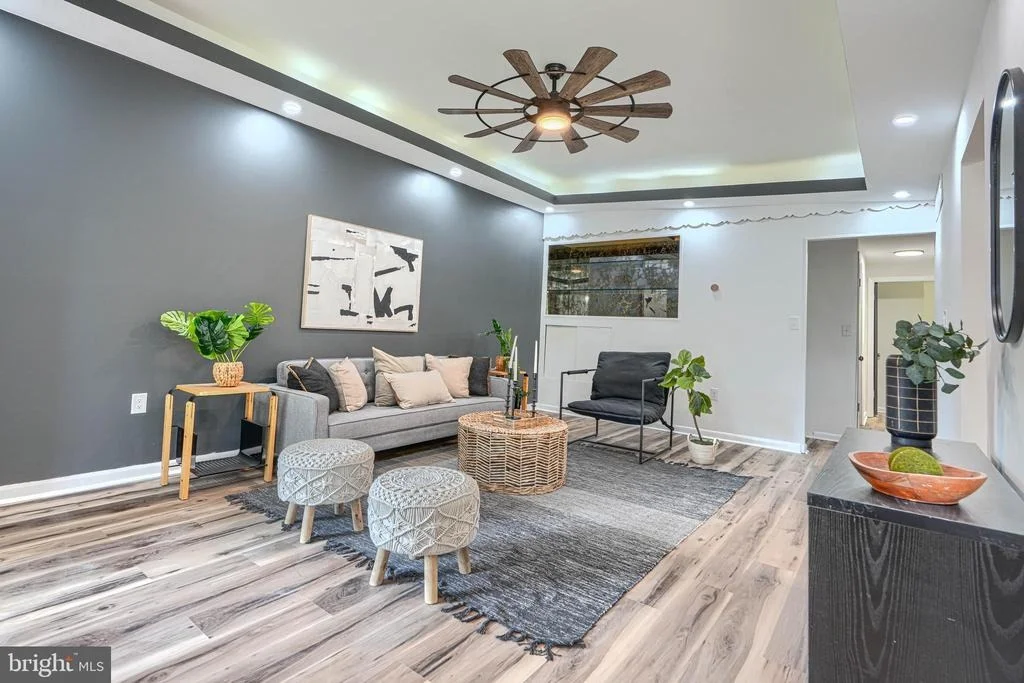 Photo of 6821 BARNETT ROAD