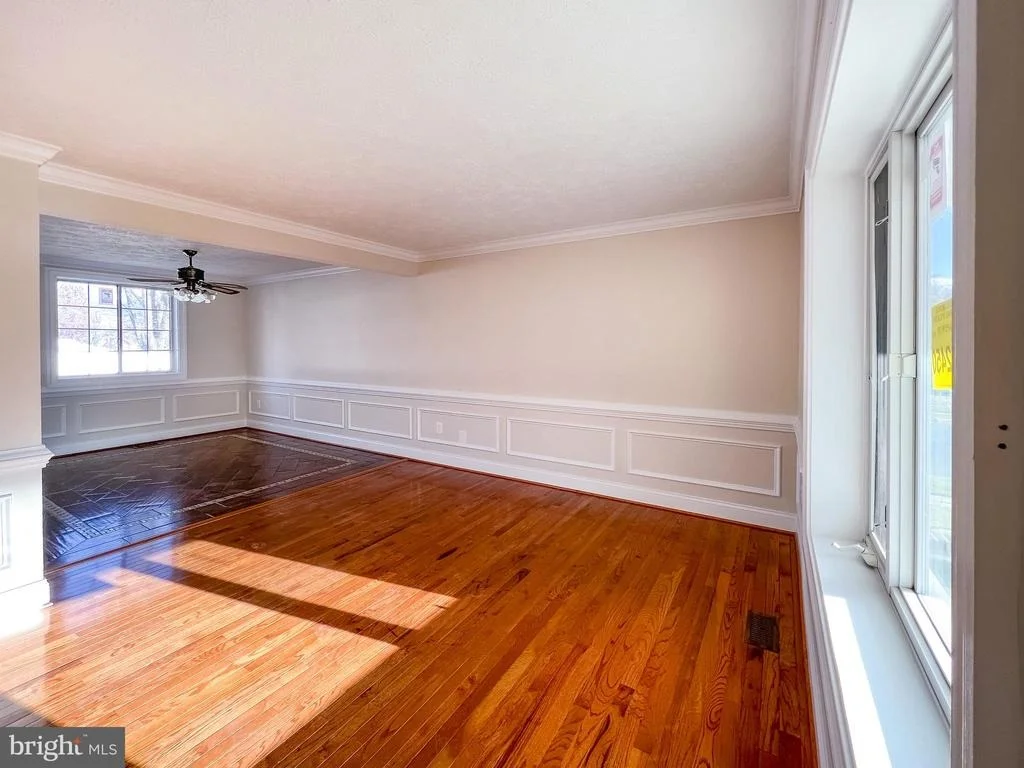 Photo of 1800 LAWNVIEW DRIVE