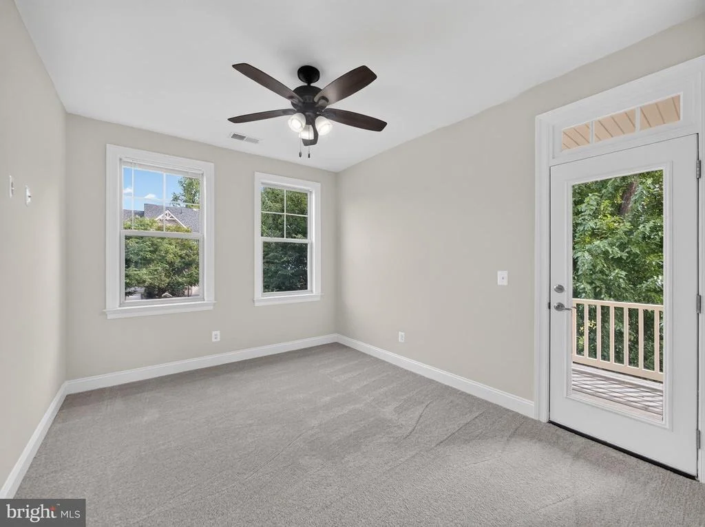Photo of 3032 MOORE LANE