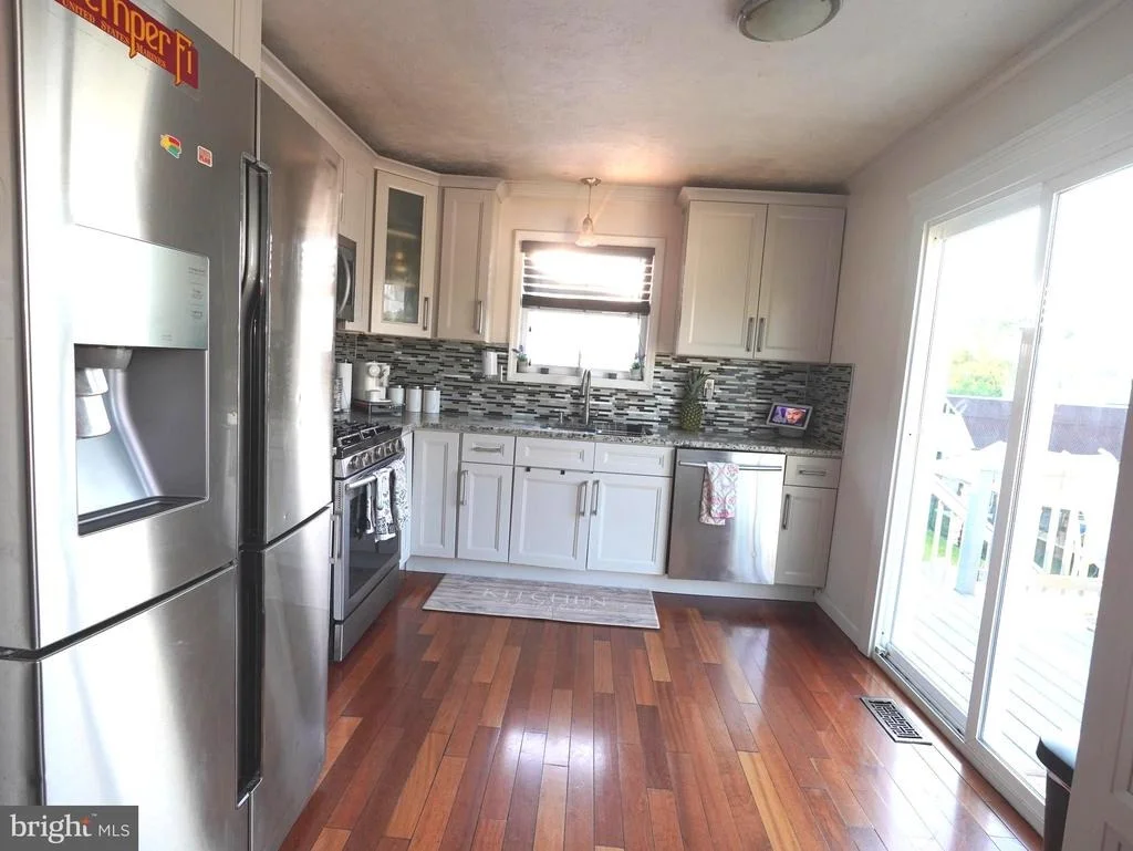Photo of 408 JENNIFER LANE