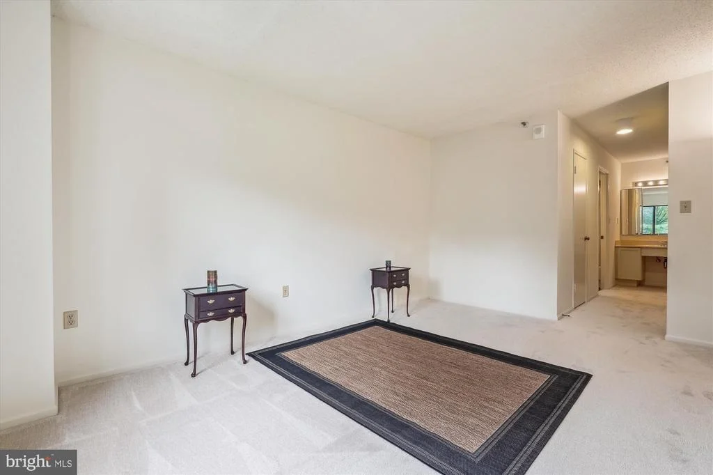 Photo of Unit 2220 at 15107 INTERLACHEN DRIVE