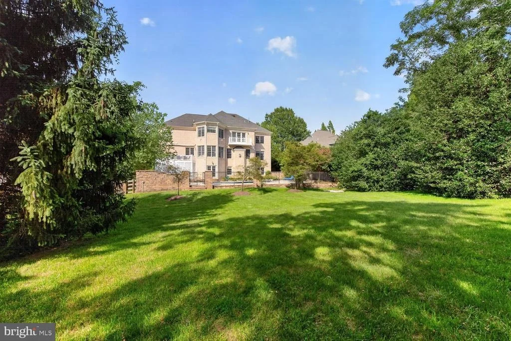 Photo of 6245 LINWAY TERRACE