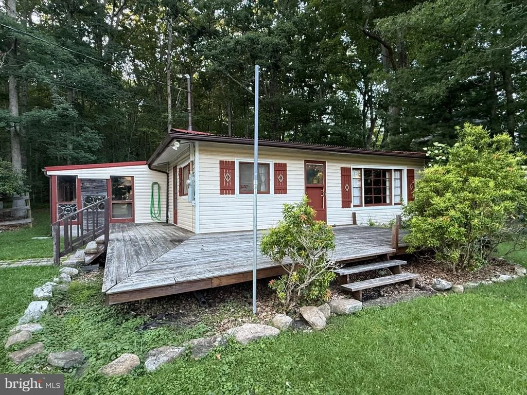 Photo of 337 BRANT ROAD
