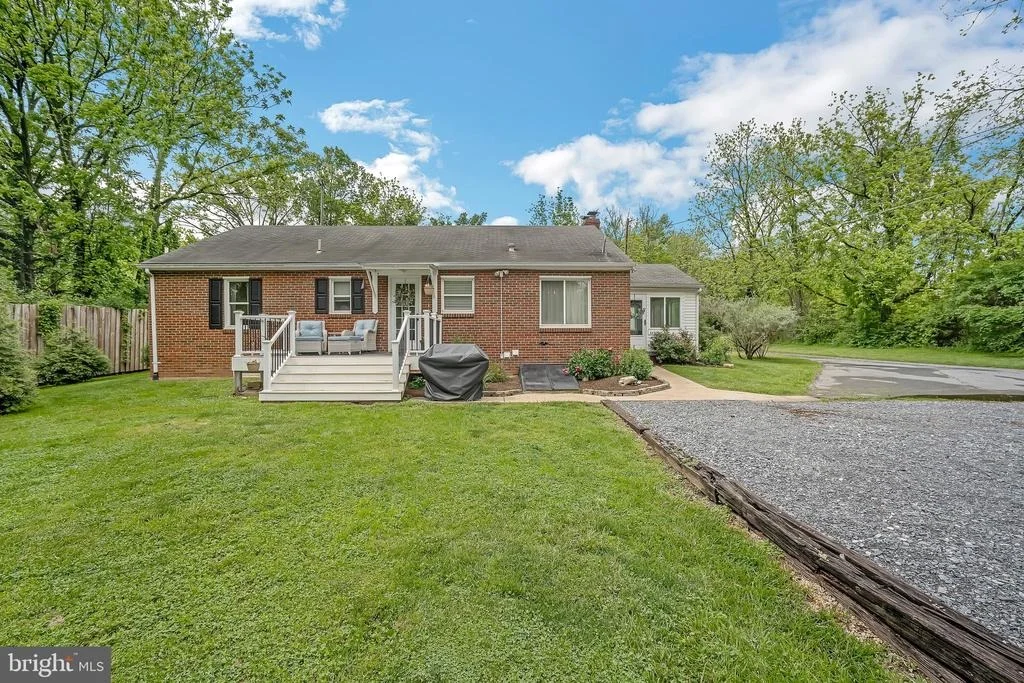 Photo of 6637 MOUNT PHILLIP ROAD