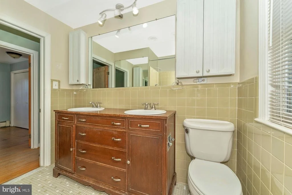 Photo of 406 LEE PLACE