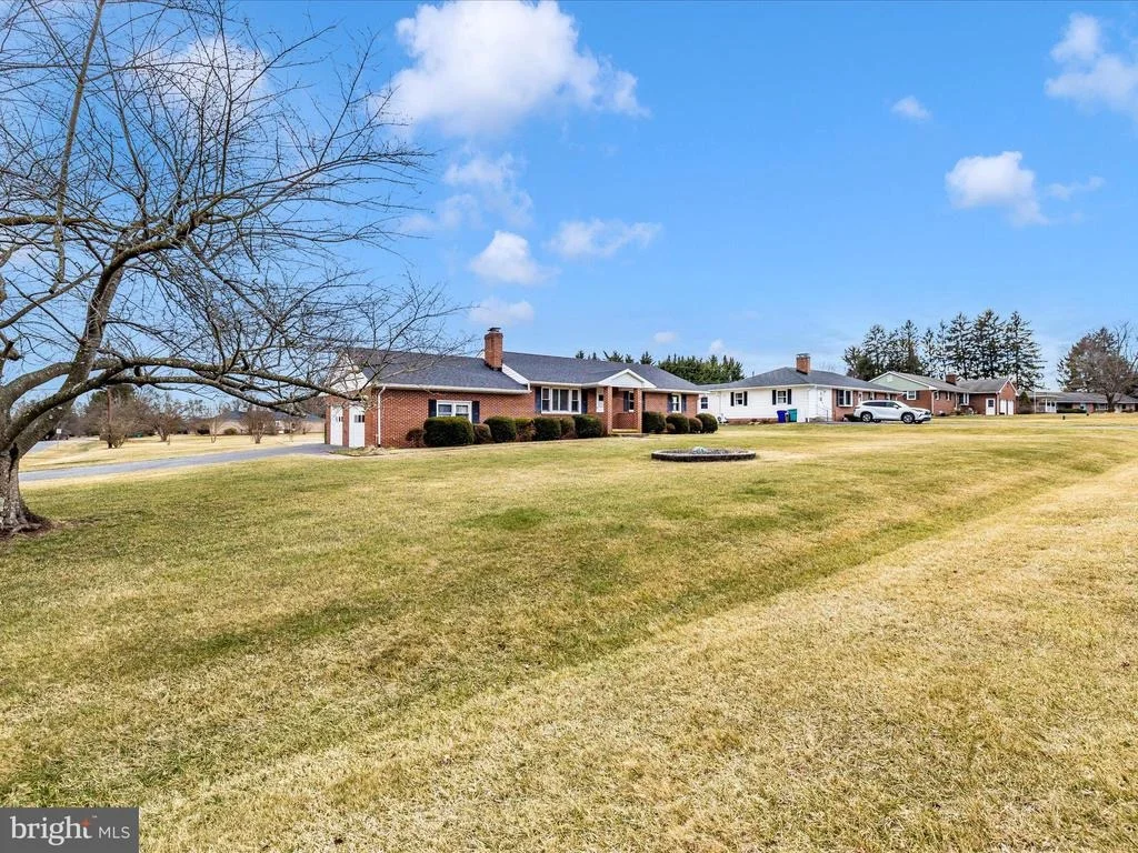 Photo of 9484 POCONO DRIVE
