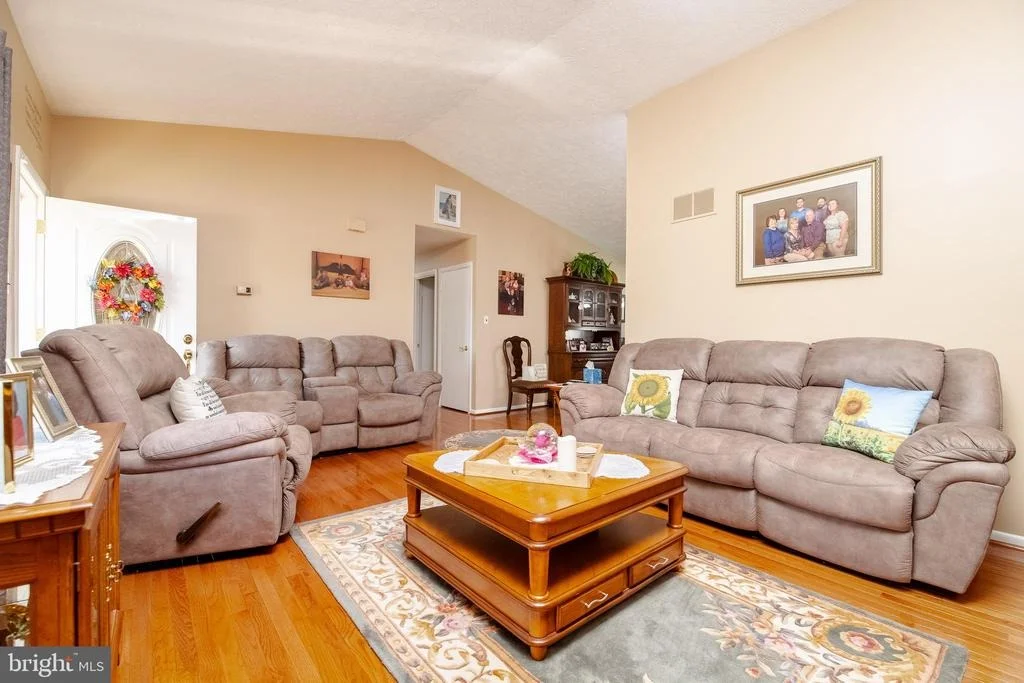 Photo of 417 NOLLMEYER ROAD