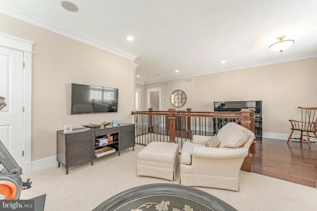 Photo of 305 QUIGLEY DRIVE